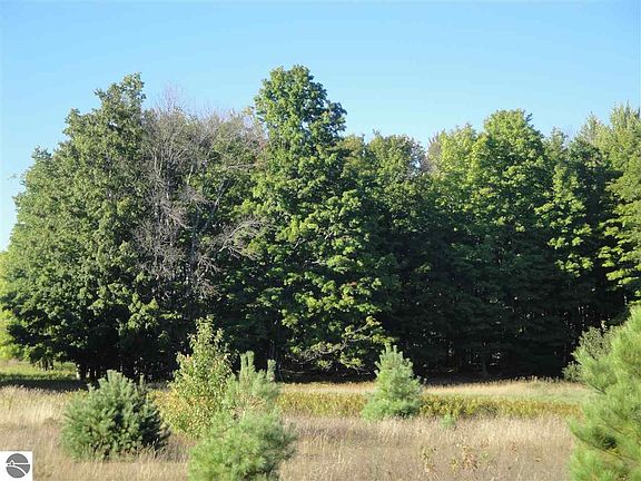 3rd image of 000 Blue Heron Dr