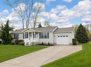 10324 N Park Dr, Lake City, PA 16423