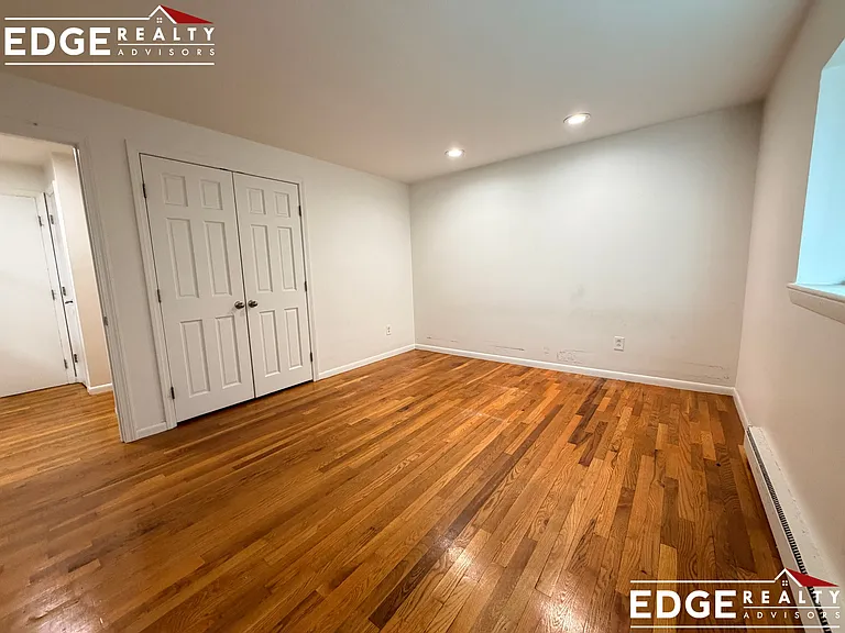 15 Euston Rd #18A — Photo 4