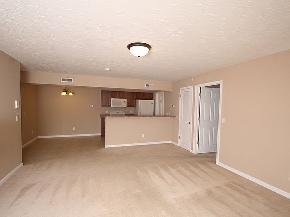 3rd image of 3383 Emerald Lakes Dr Unit 2d