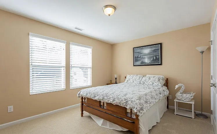 2409 Pear Tree Ln — Photo 14