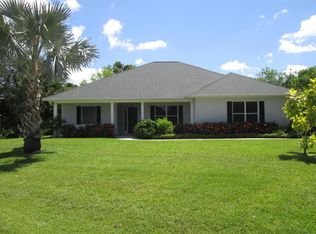 17 Carl Ct, Sebastian, FL 32958