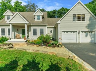 9 Clarks Pond Rd, Ivoryton, CT 06442