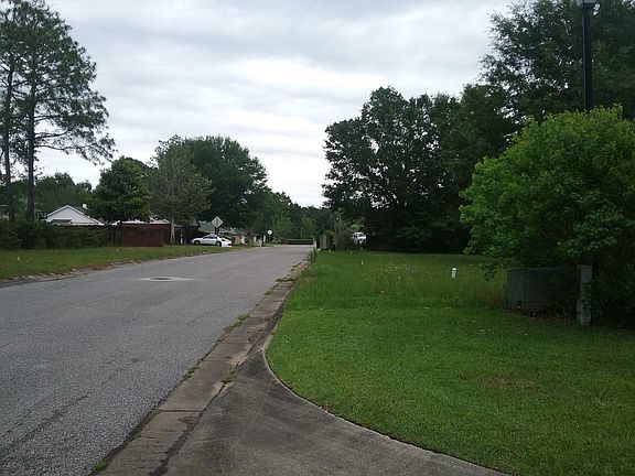 4th image of 941 Broken Arrow Ln