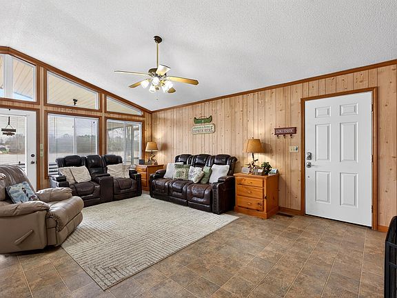 5th image of 380 Relax St