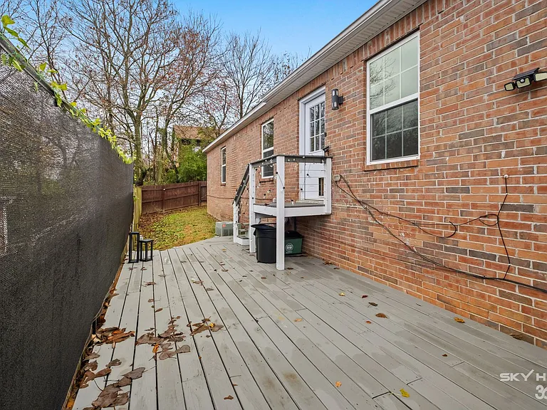 731 S Erika Ave — Photo 27