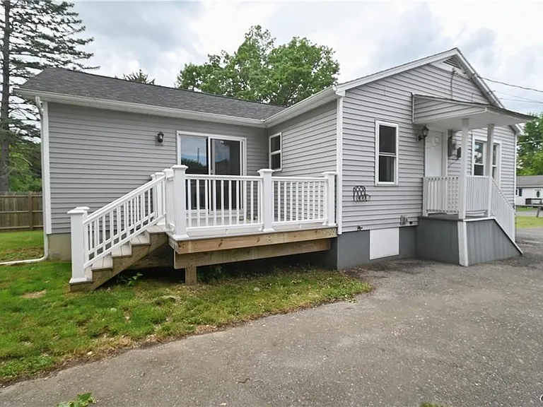 5854 Reis Dr — Photo 19