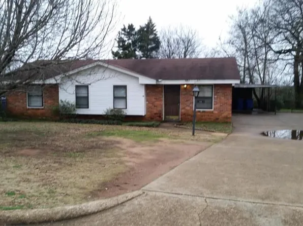 114 Teri Ln, Prattville, AL 36066