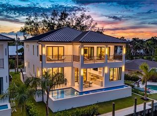 2949 Cypress St, Naples, FL 34112