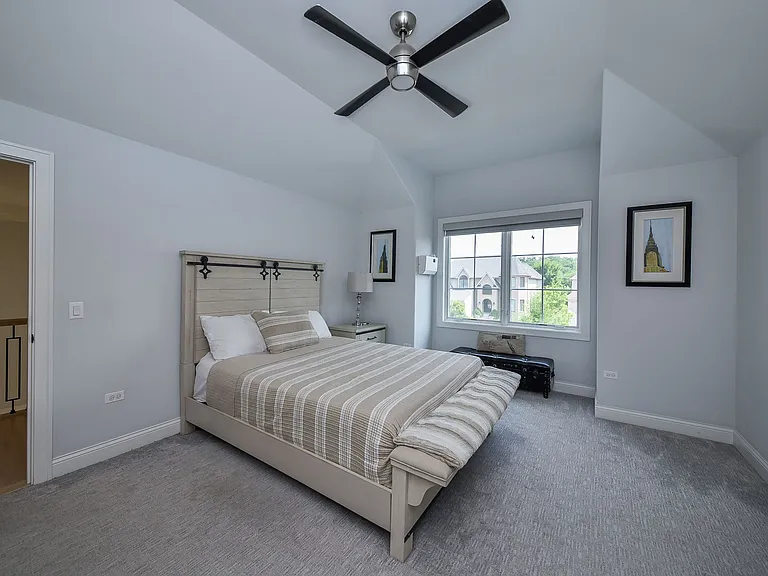 2447 Sharon Ct — Photo 22