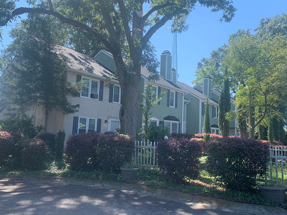 1st image of 10 Fowkewood Ct