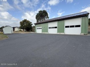 90513 East Rd, Warrenton, OR 97146
