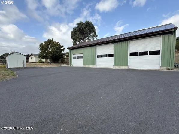 90513 East Rd, Warrenton, OR 97146