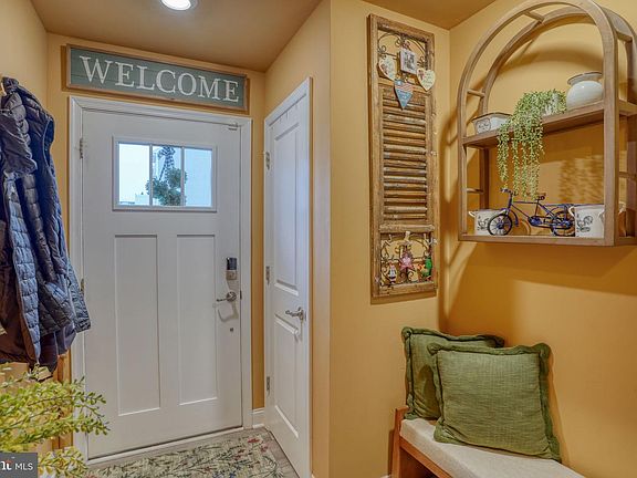 4th image of 24675 Dogwood Ln