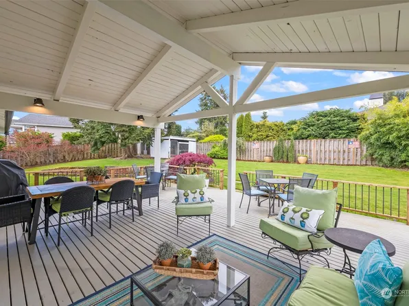 3702 Edwards Drive, Gig Harbor, WA 98335