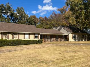 856 Palmer Rd, Memphis, TN 38116