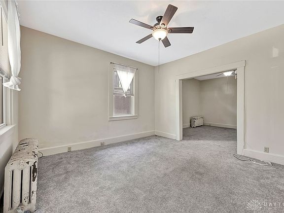 4th image of 112 S Elm St