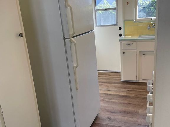 4th image of 1704 Broad St #1710