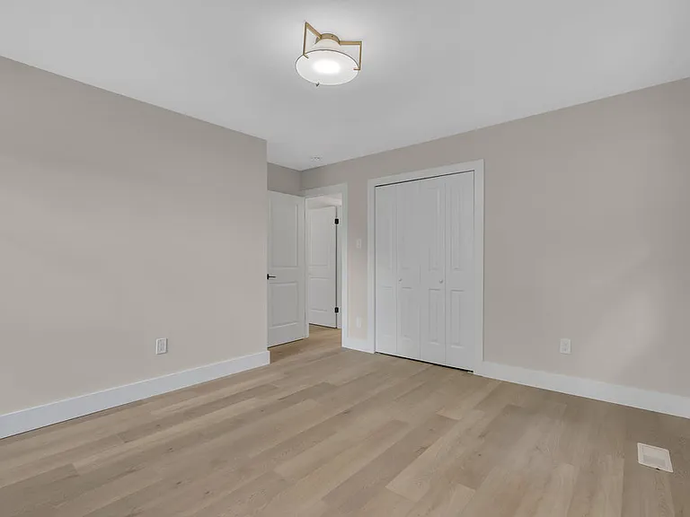 4 Twig Ct — Photo 52