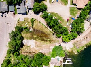 2294 Sonora Dr, Fenton, MI 48430