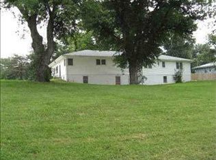 6018 N 58th St, Omaha, NE 68104