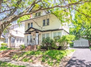 25 Keer Ave, Newark, NJ 07112