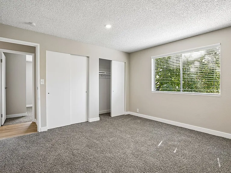 Brighton Place Apartments — Photo 88