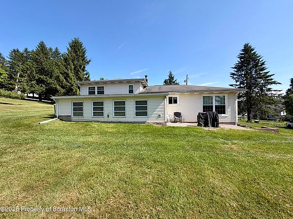 4th image of 9 Snyder Rd