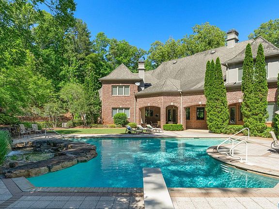 2nd image of 487 Spring Valley Dr