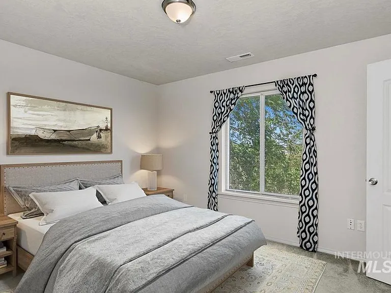 140 SW Quaker Dr — Photo 6