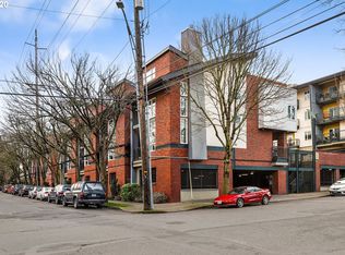 1114 NE Schuyler St #102, Portland, OR 97212