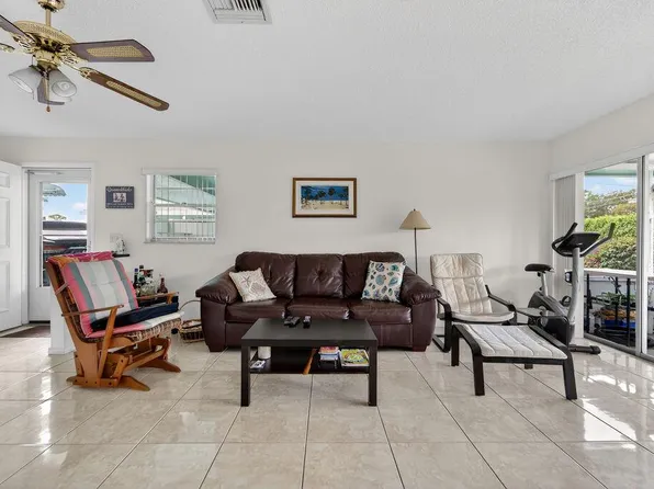 622 Hummingbird Ln, Delray Beach, FL 33445