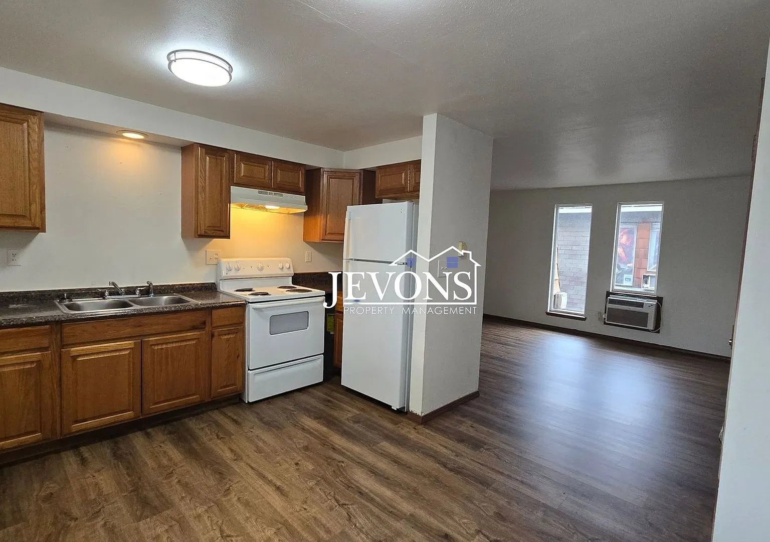 1117 Willow St Yakima, WA 98902 — Photo 1