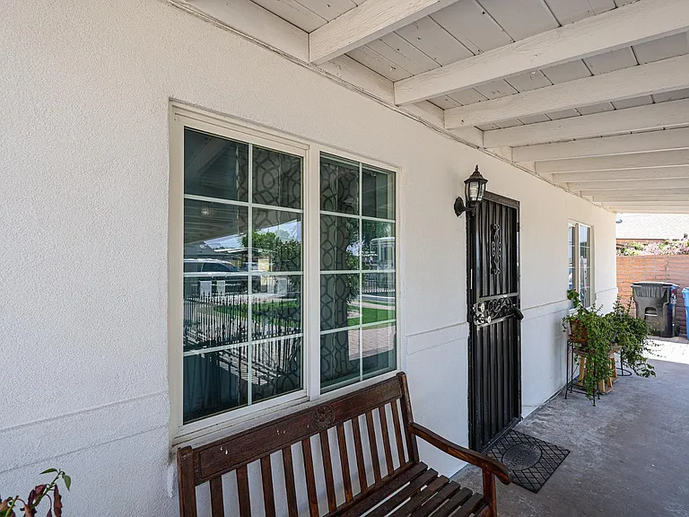 2217 E Harvard St — Photo 23