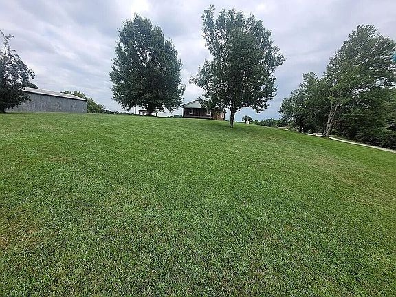 2nd image of 4185 NE Chipman Ridge Rd