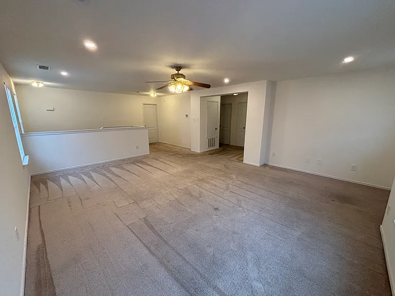 1327 Falcon Holw — Photo 13