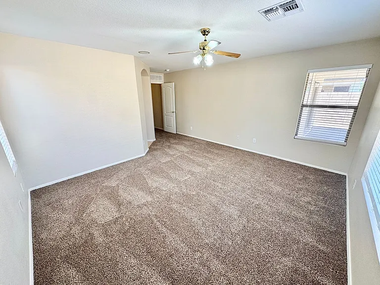 35 N 123rd Dr — Photo 16
