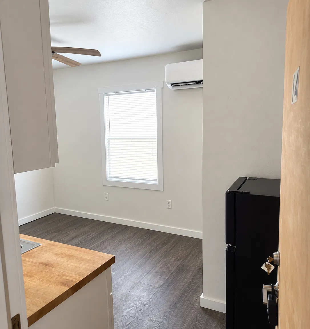 671 East Court Street - 14 — Photo 2