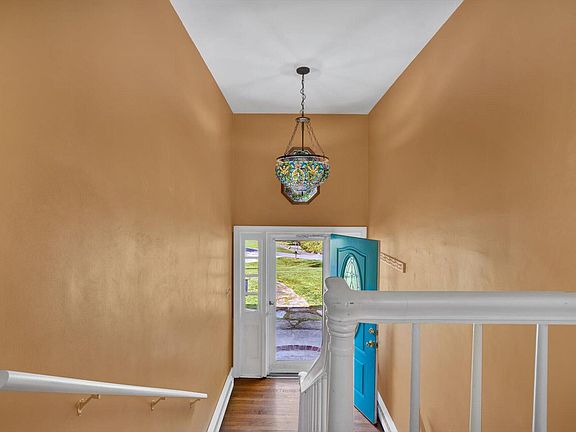 4th image of 3377 Woodland Dr