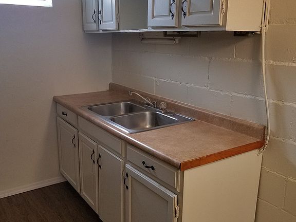 4th image of 1601 S Main St APT C