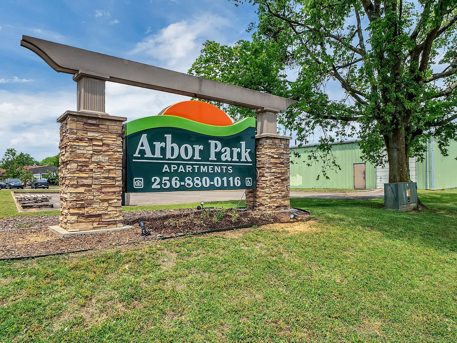 Arbor Park — Photo 1