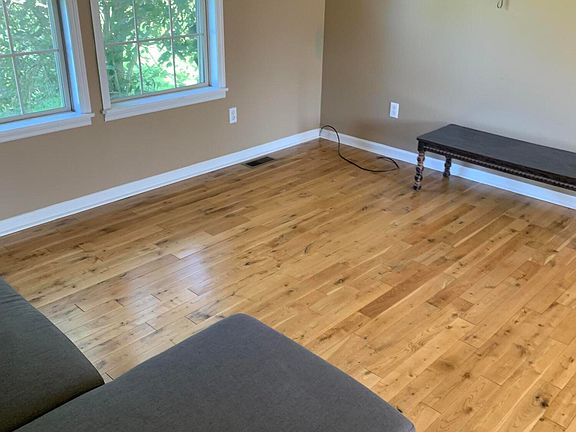 3rd image of 120 Woodes Pointe Dr