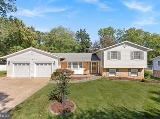 9912 Vale Rd, Vienna, VA 22181