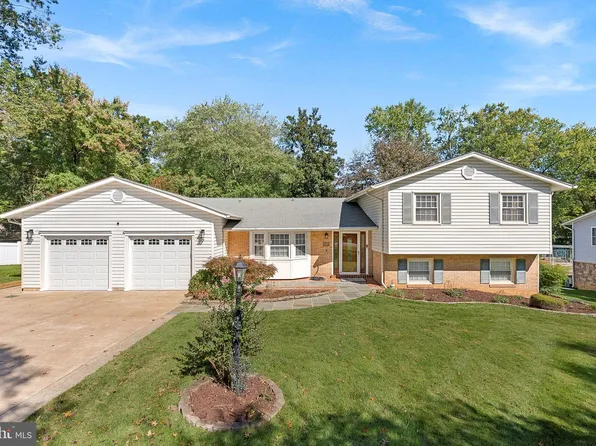 9912 Vale Rd, Vienna, VA 22181