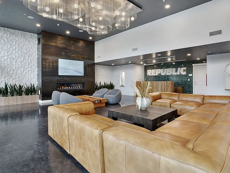 Lotus Republic Apartments — Photo 4