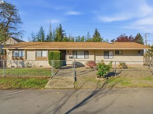 4025 NE Roselawn St, Portland, OR 97211