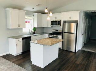 346 Admiral St, Providence, RI 02908