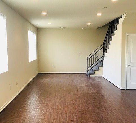 4th image of 16023 Vanowen St APT 5