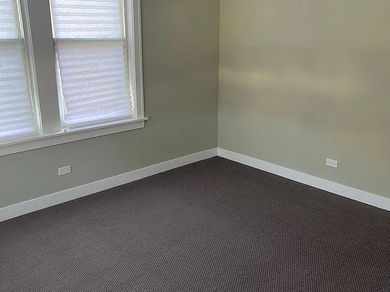 7831 S Loomis Blvd #2 — Photo 17
