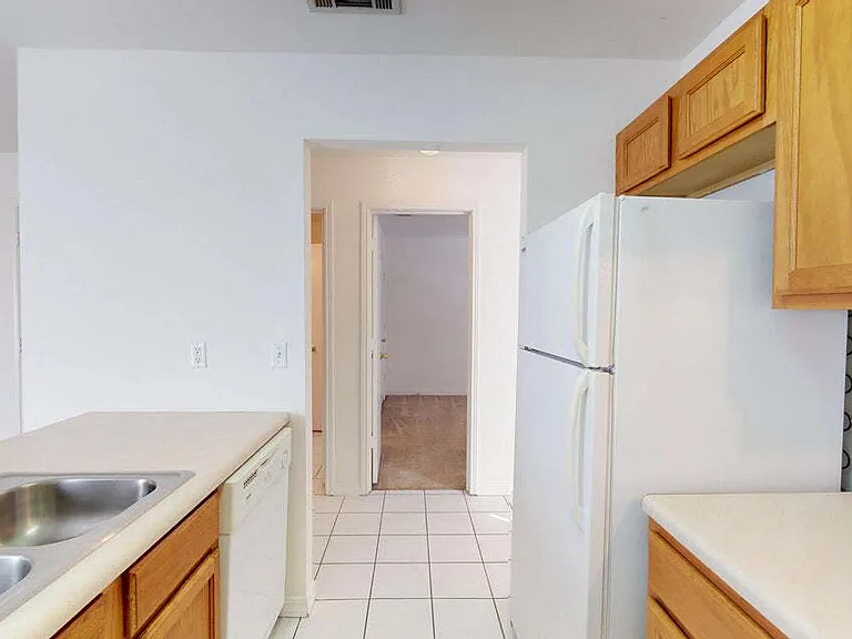 1855 Norwood Ct #5 — Photo 5